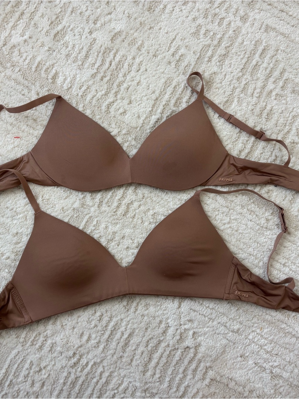 SKIMS Brown Seamless T-Shirt Bras (Pair)